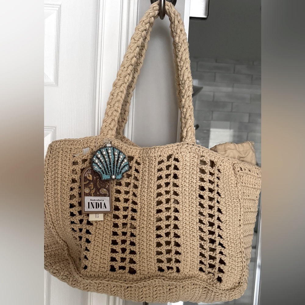 Women's Luxe Crochet Beach Tote Bag. One size